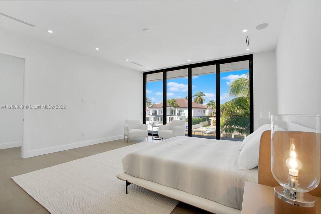 EASTERN SHORES 1ST ADDN - Residential