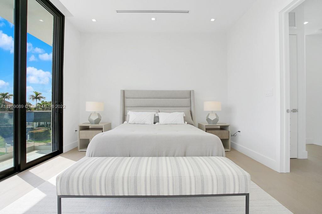 EASTERN SHORES 1ST ADDN - Residential