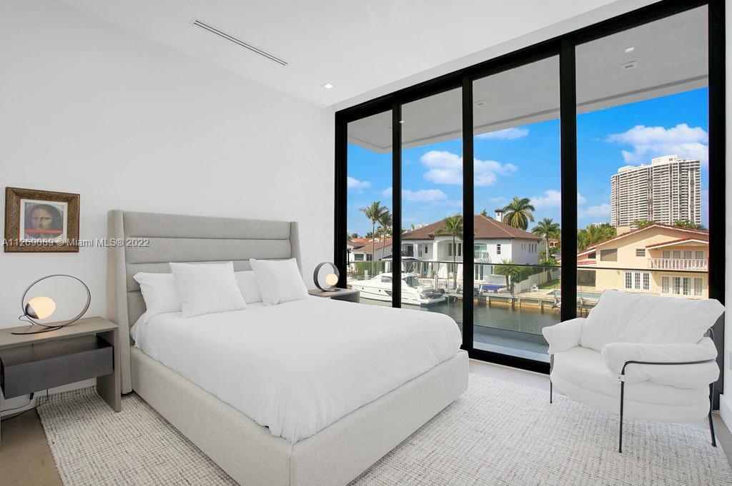 EASTERN SHORES 1ST ADDN - Residential