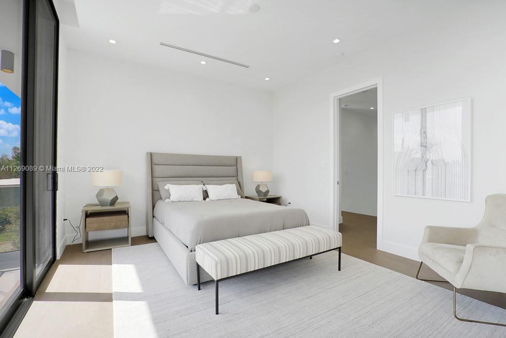 EASTERN SHORES 1ST ADDN - Residential