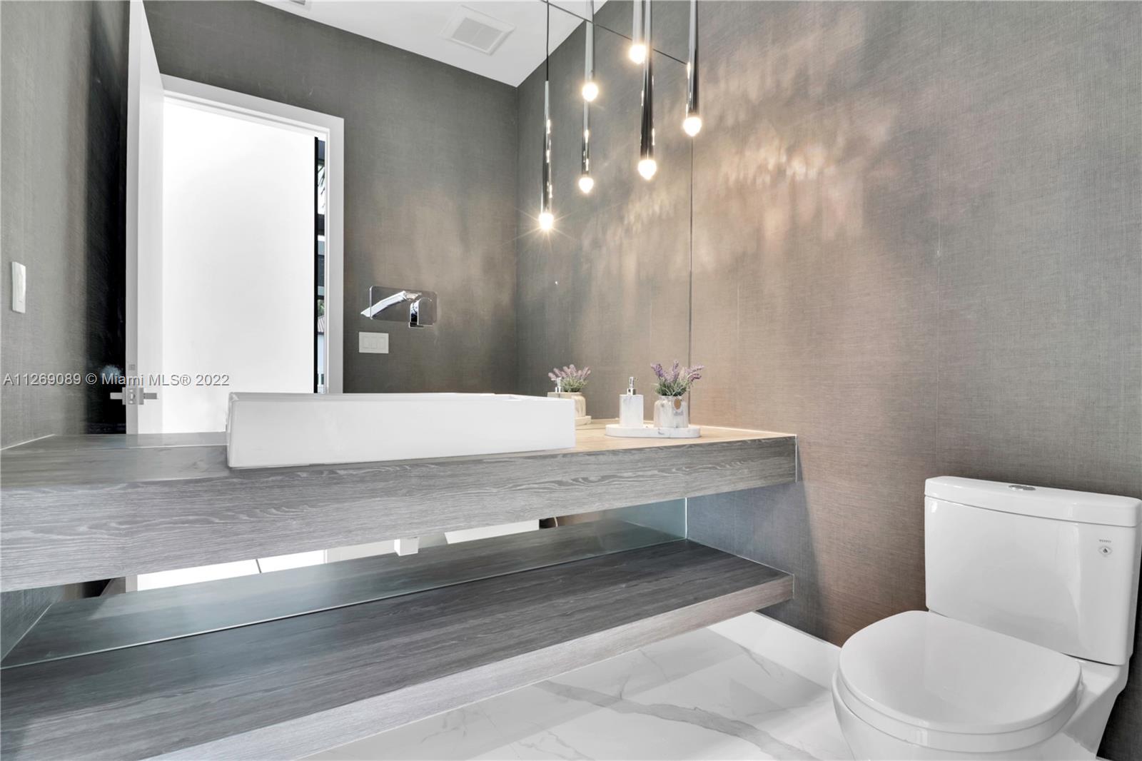 EASTERN SHORES 1ST ADDN - Residential