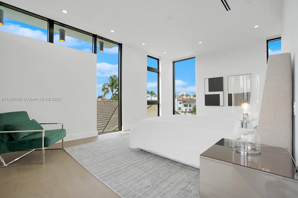 EASTERN SHORES 1ST ADDN - Residential