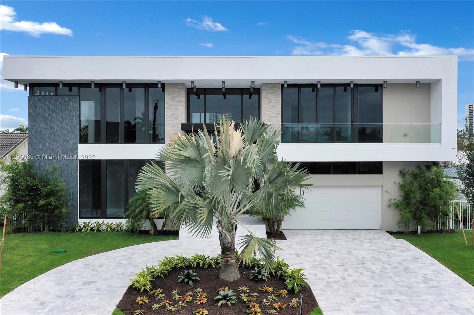 EASTERN SHORES 1ST ADDN - Residential