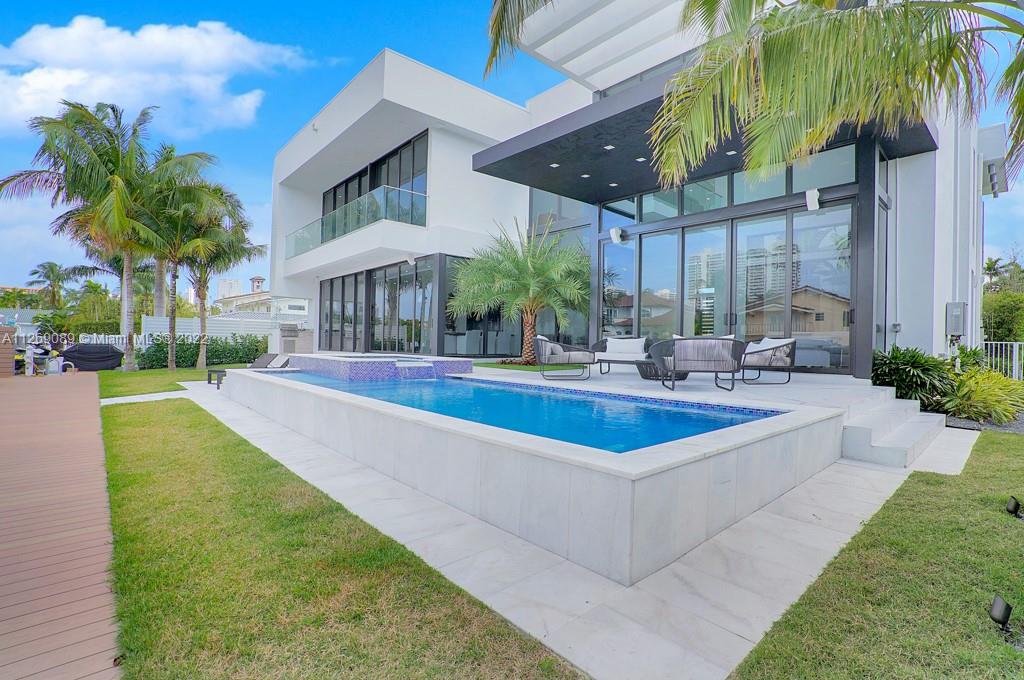 EASTERN SHORES 1ST ADDN - Residential