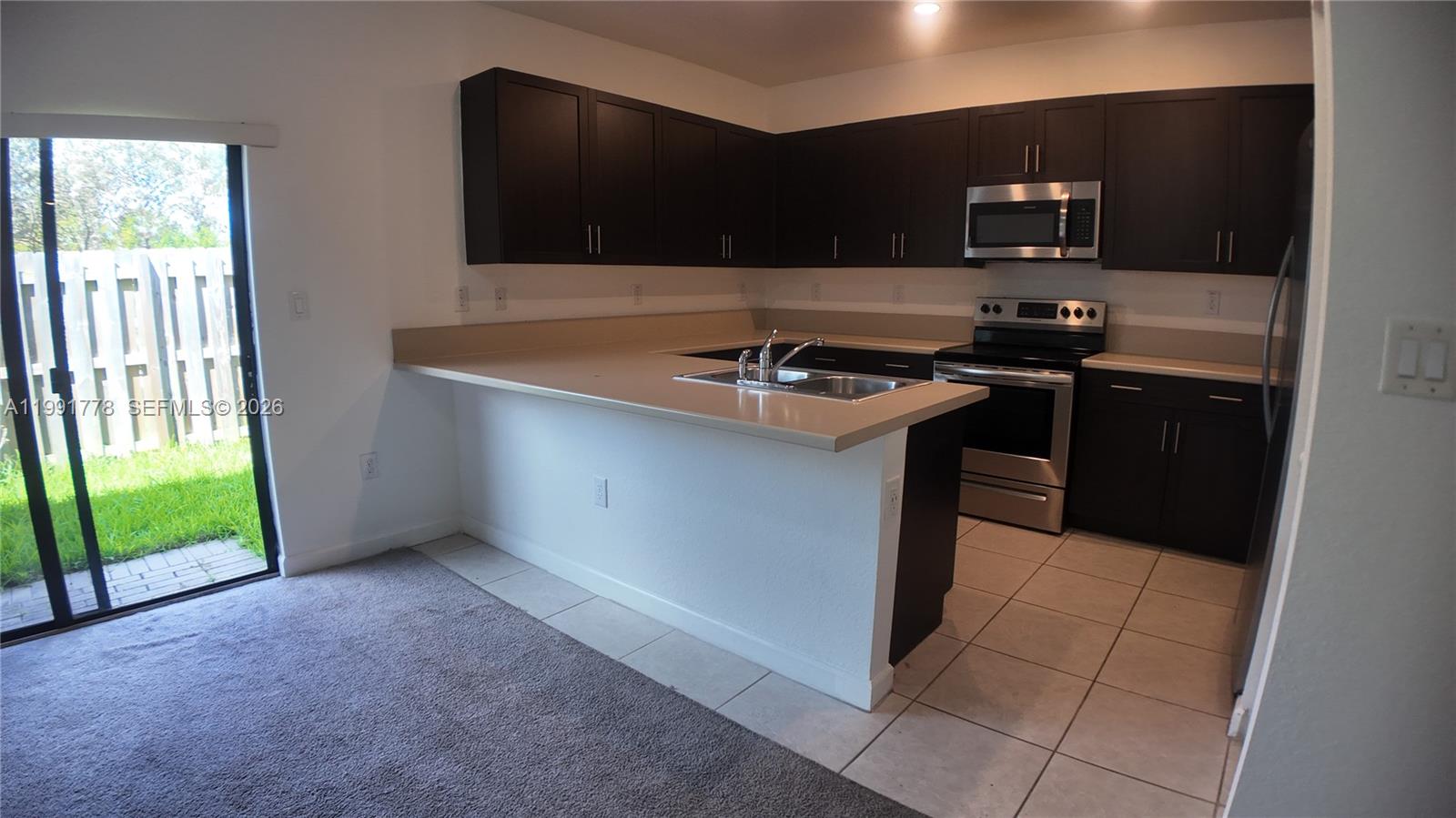 VIA VENTURA NEIGHBORHOOD - Residential