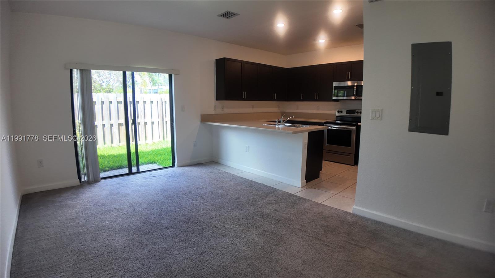 VIA VENTURA NEIGHBORHOOD - Residential