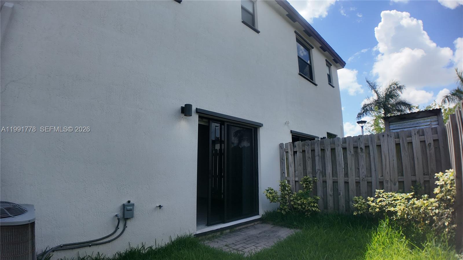 VIA VENTURA NEIGHBORHOOD - Residential