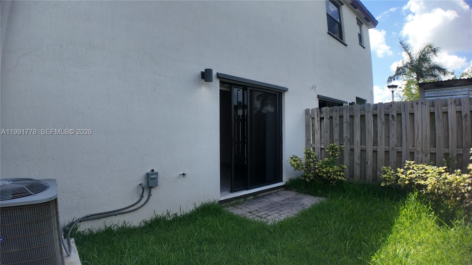 VIA VENTURA NEIGHBORHOOD - Residential