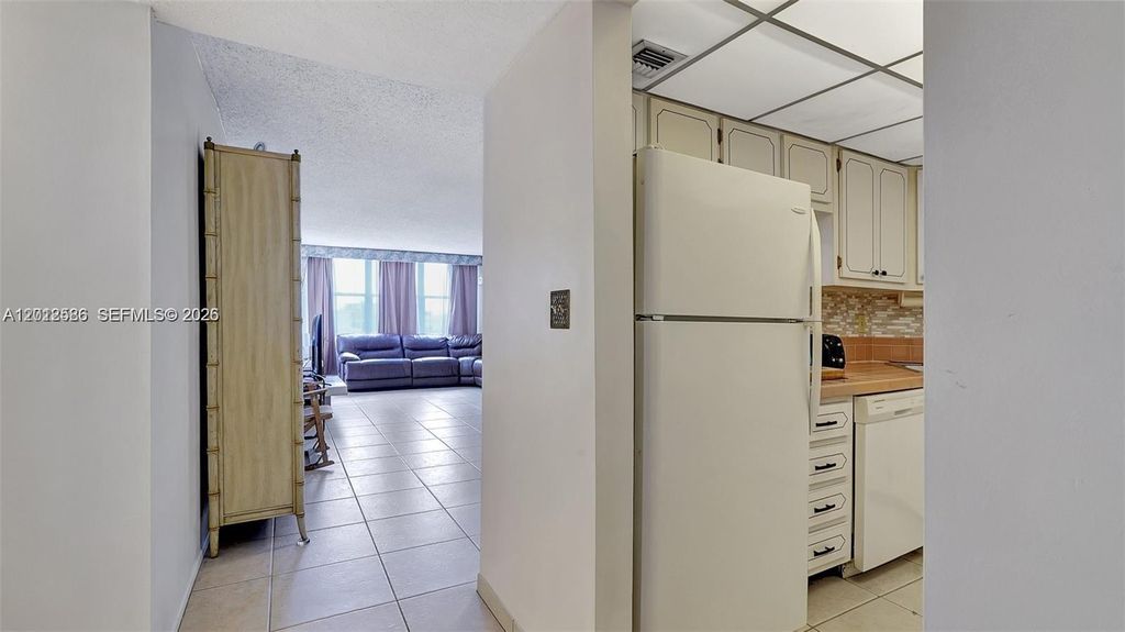 Photo of 3015 N Ocean Blvd #3J, Fort Lauderdale, FL 33308 (MLS # A12012586)
