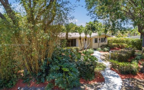 A home in Pinecrest