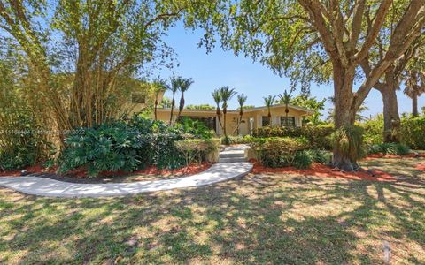 A home in Pinecrest