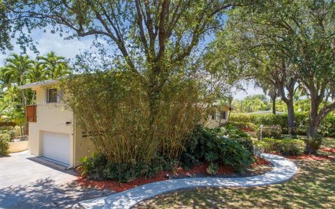 A home in Pinecrest