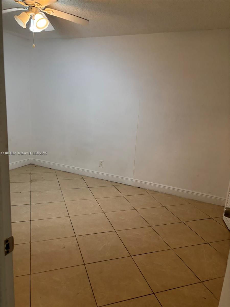 PARADISE GARDENS II CONDO - Residential Lease