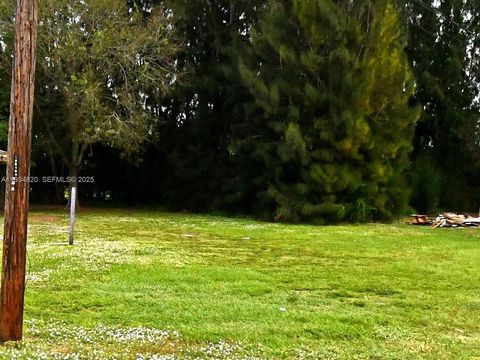 19 N St Cswy Fort Pierce FL 34946