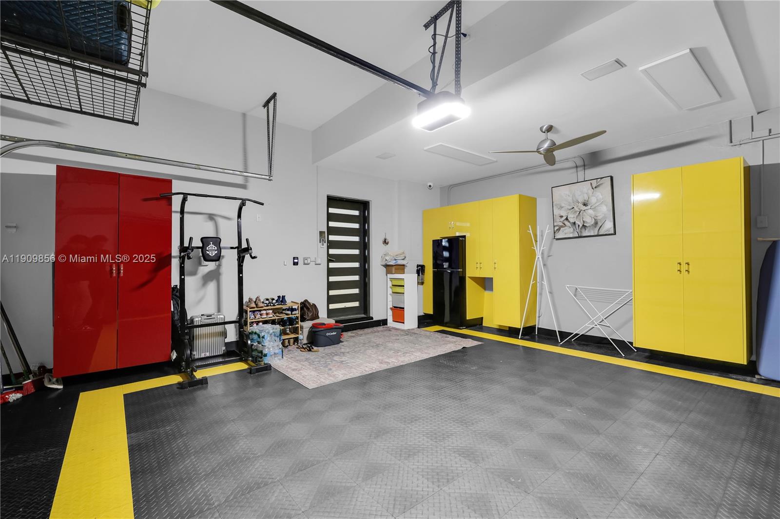 AVENTURA LAKES PHASE 1 - Residential Lease