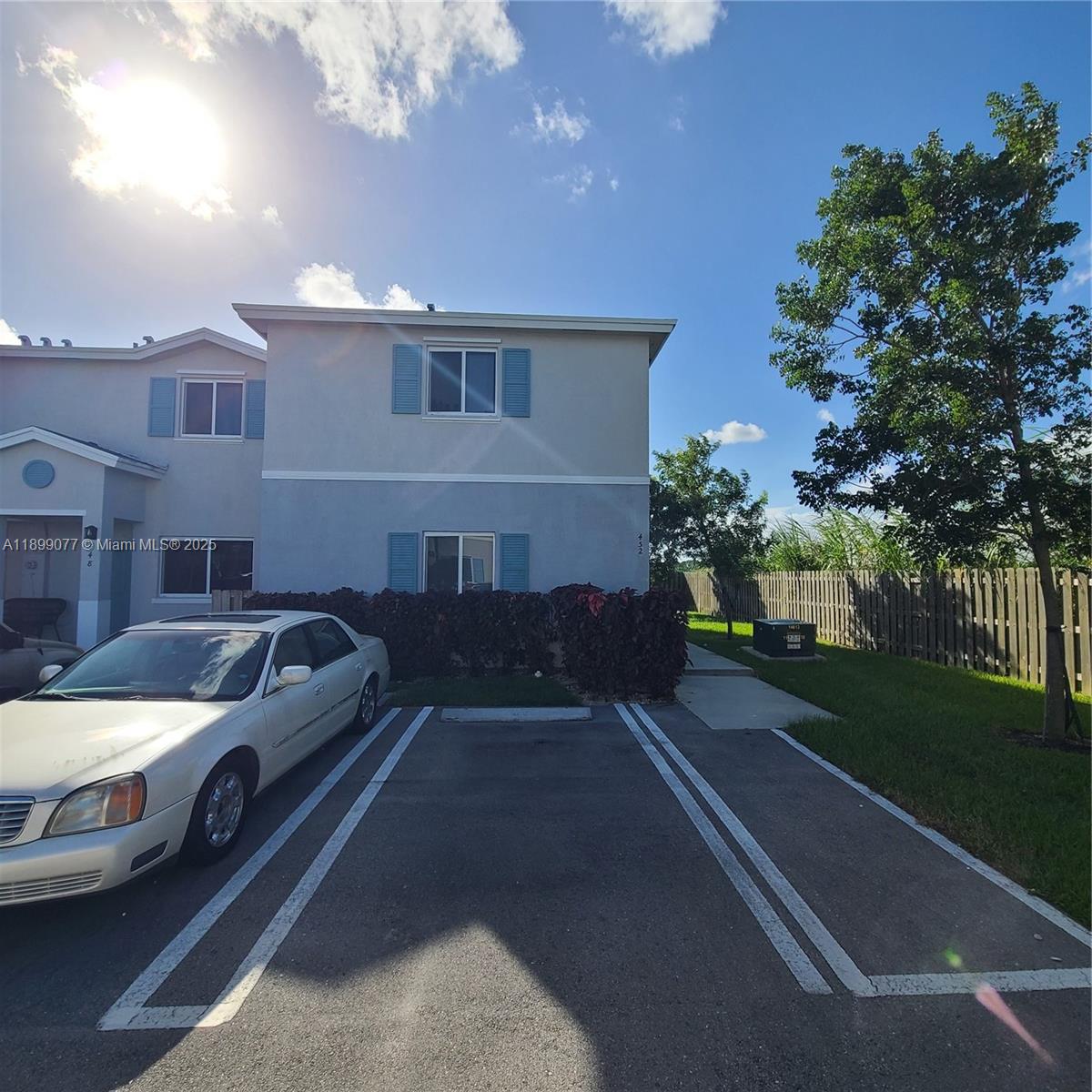 FOREST PARK VILLAS - Residential Lease