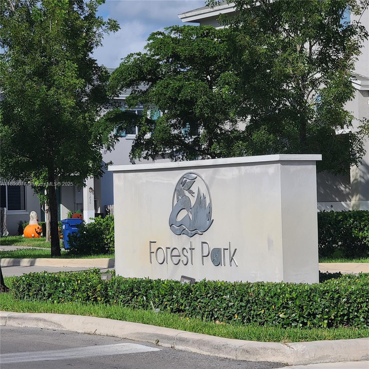 FOREST PARK VILLAS - Residential Lease