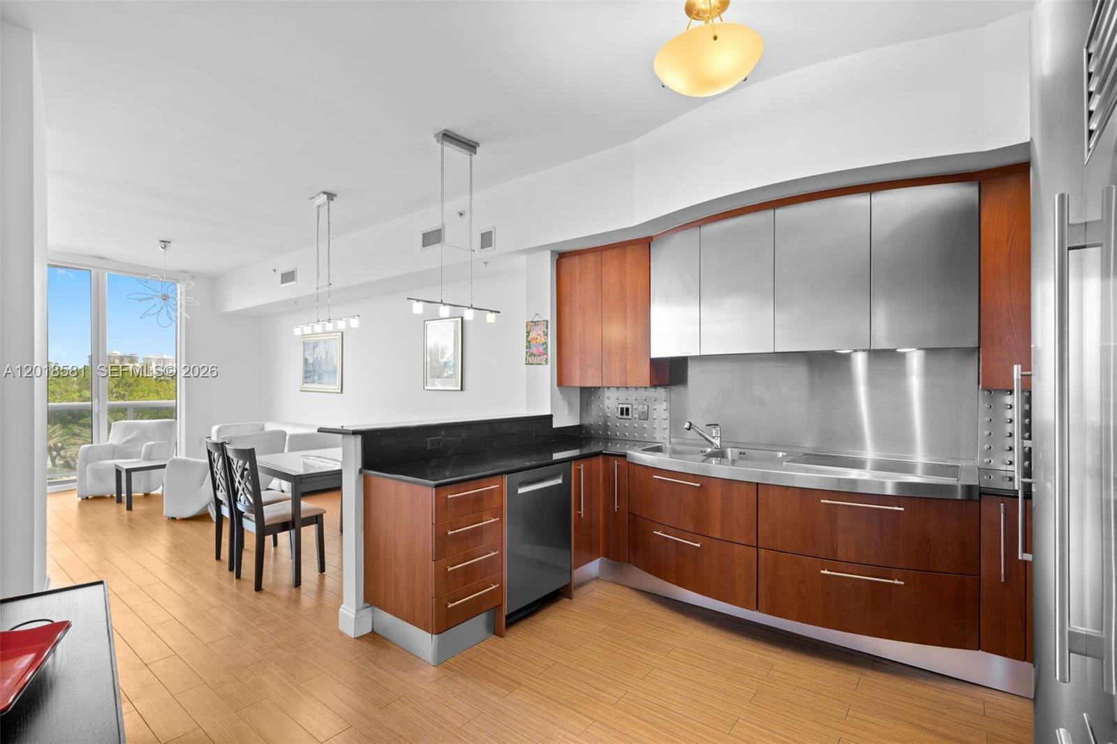 TRUMP PALACE CONDO - Residential