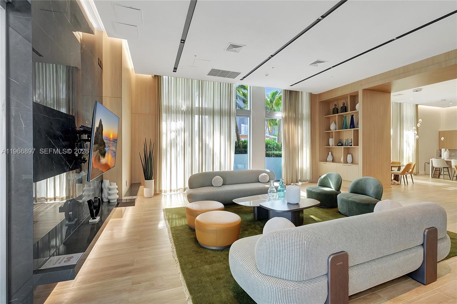 IVY CONDO - Residential