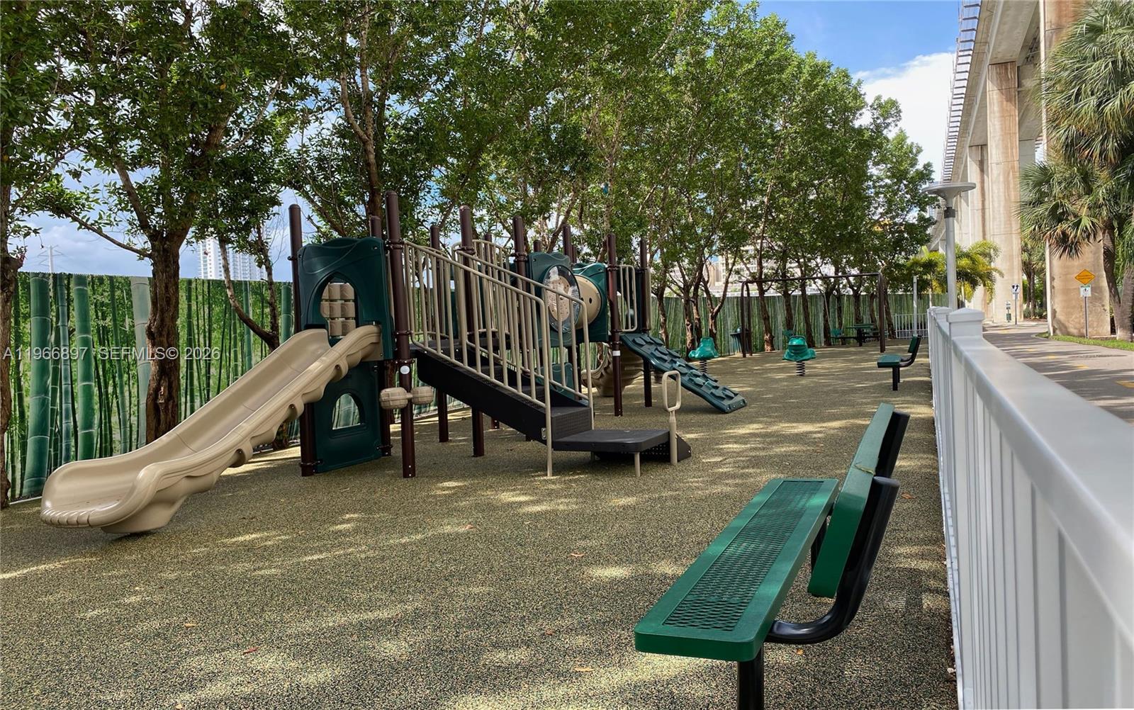 IVY CONDO - Residential