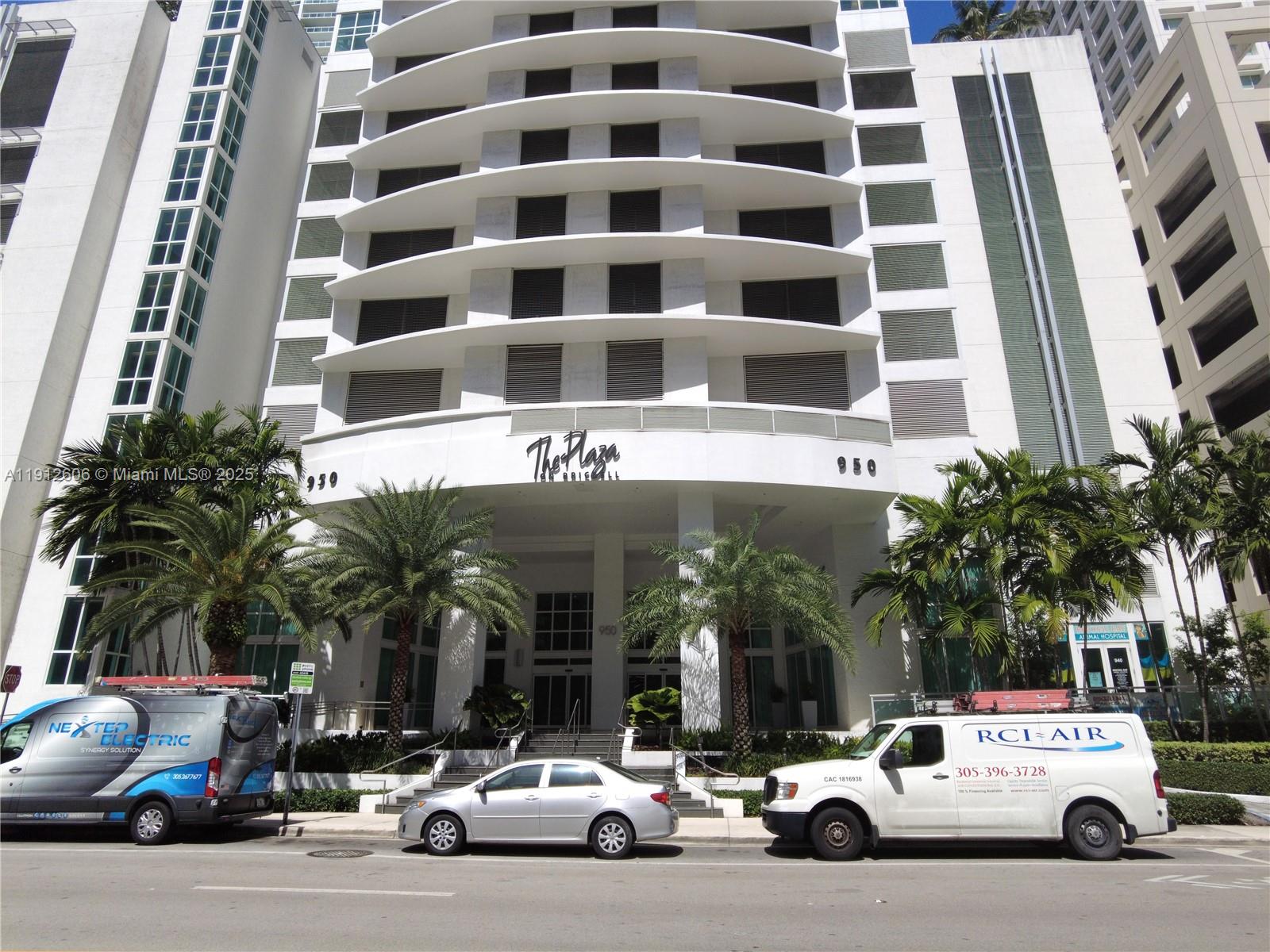 THE PLAZA 851 BRICKELL CO - Residential Lease