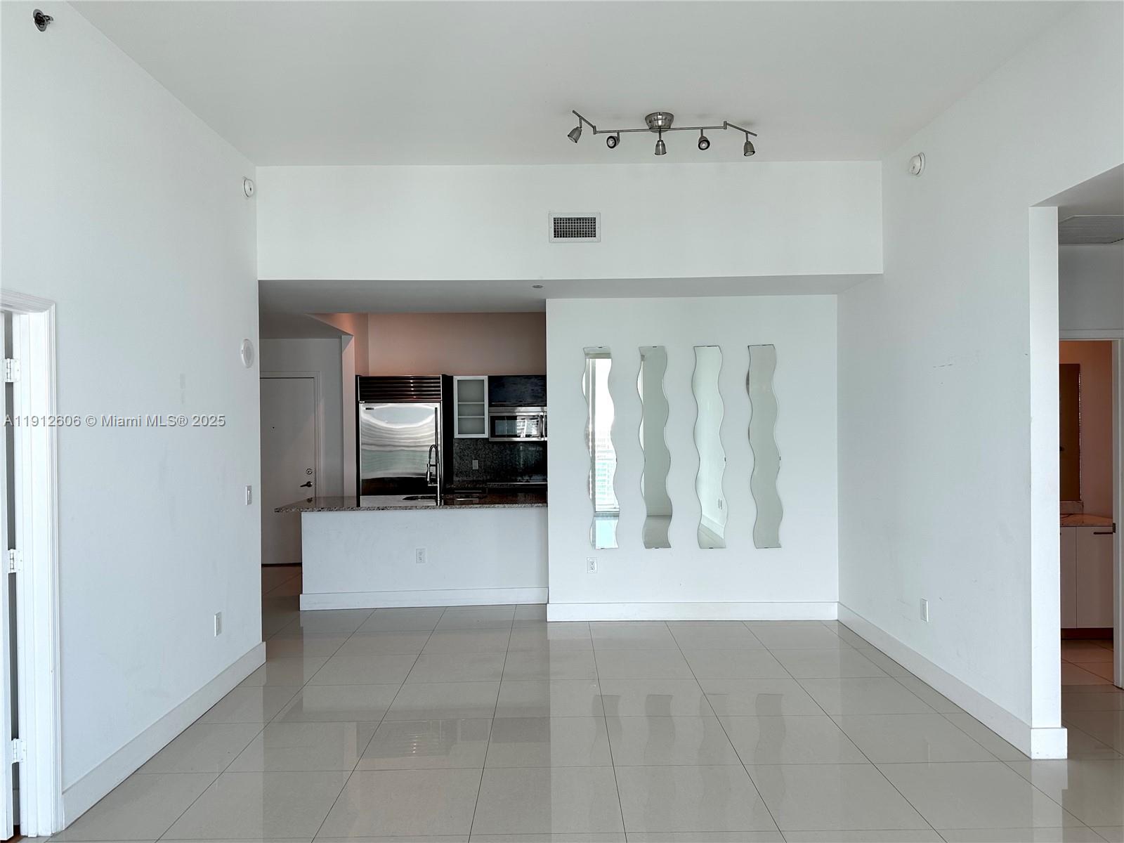 THE PLAZA 851 BRICKELL CO - Residential Lease