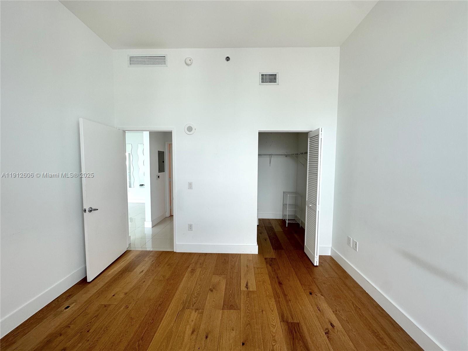 THE PLAZA 851 BRICKELL CO - Residential Lease