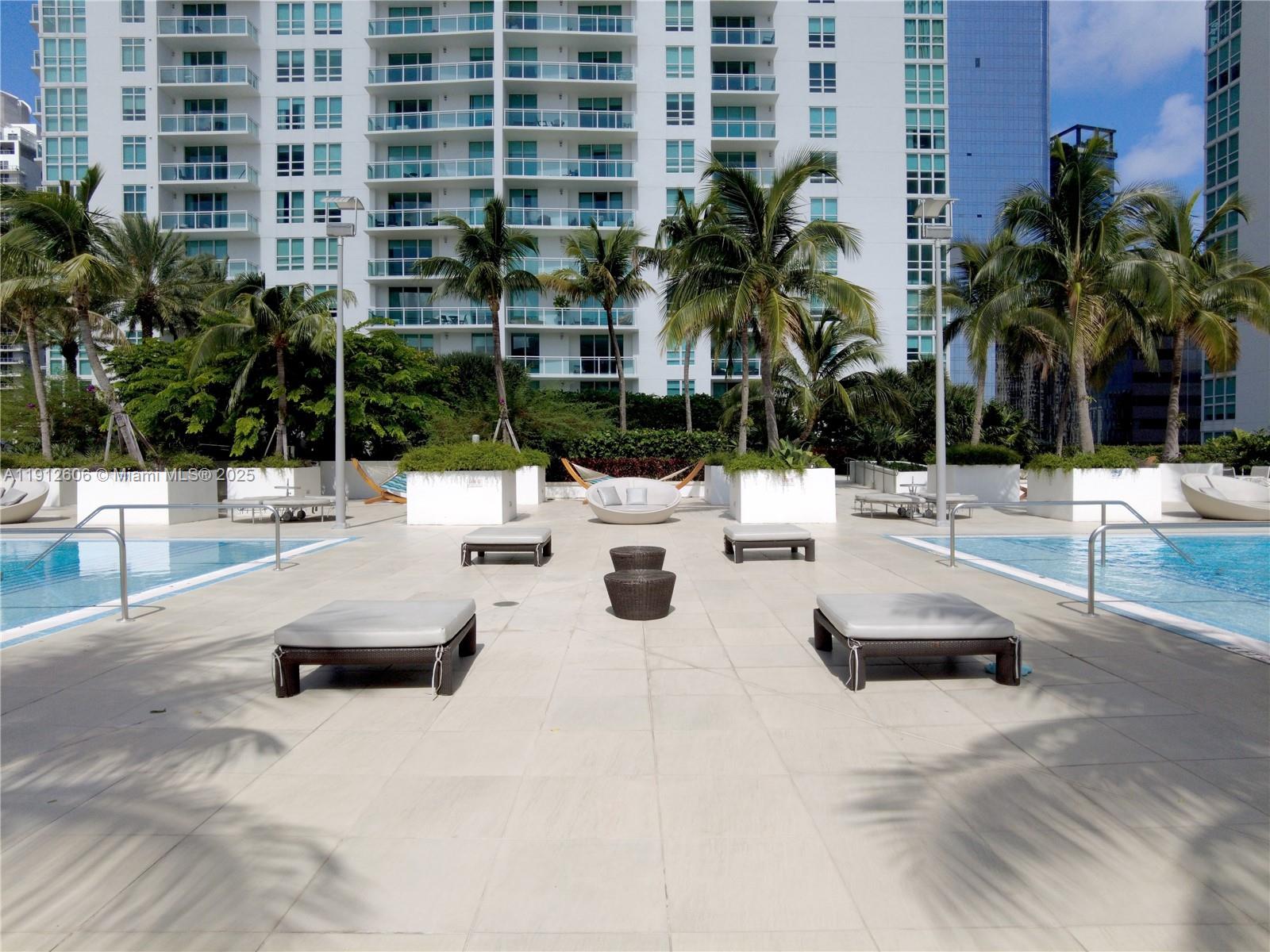 THE PLAZA 851 BRICKELL CO - Residential Lease