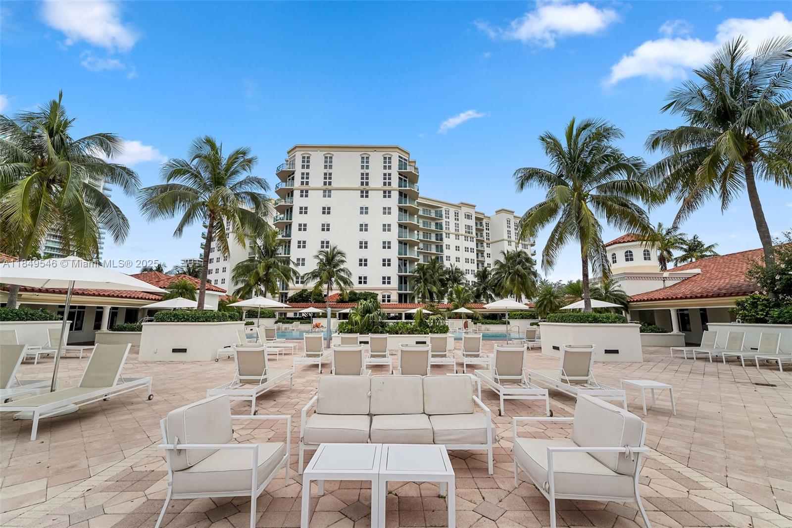 TURNBERRY VILLAGE SO TOWE - Residential