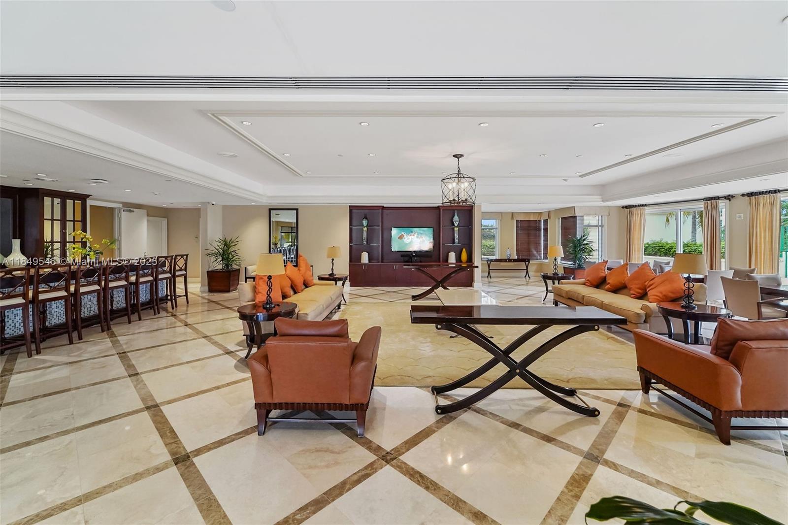 TURNBERRY VILLAGE SO TOWE - Residential