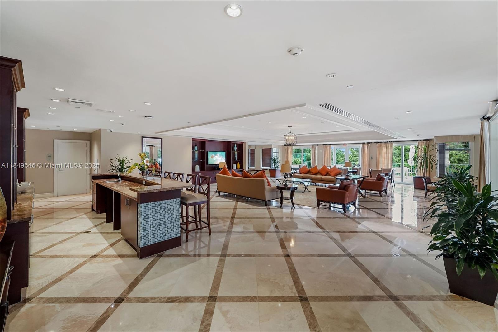 TURNBERRY VILLAGE SO TOWE - Residential