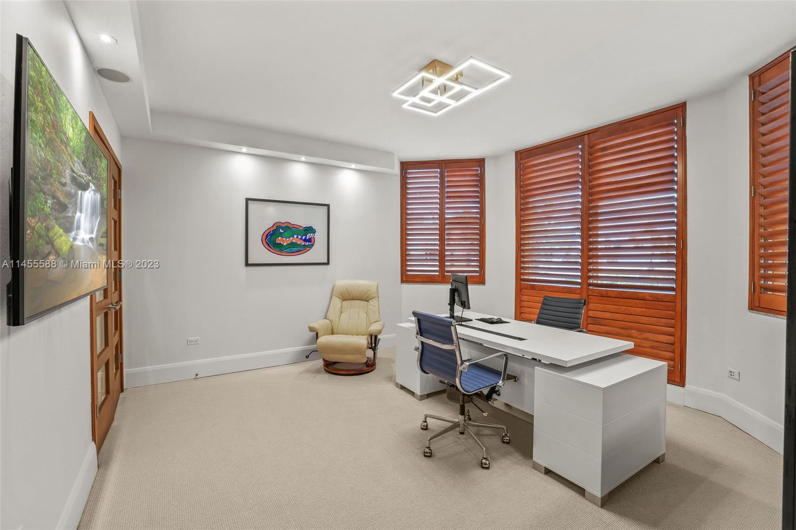 BEACON HARBOUR CONDO - Residential