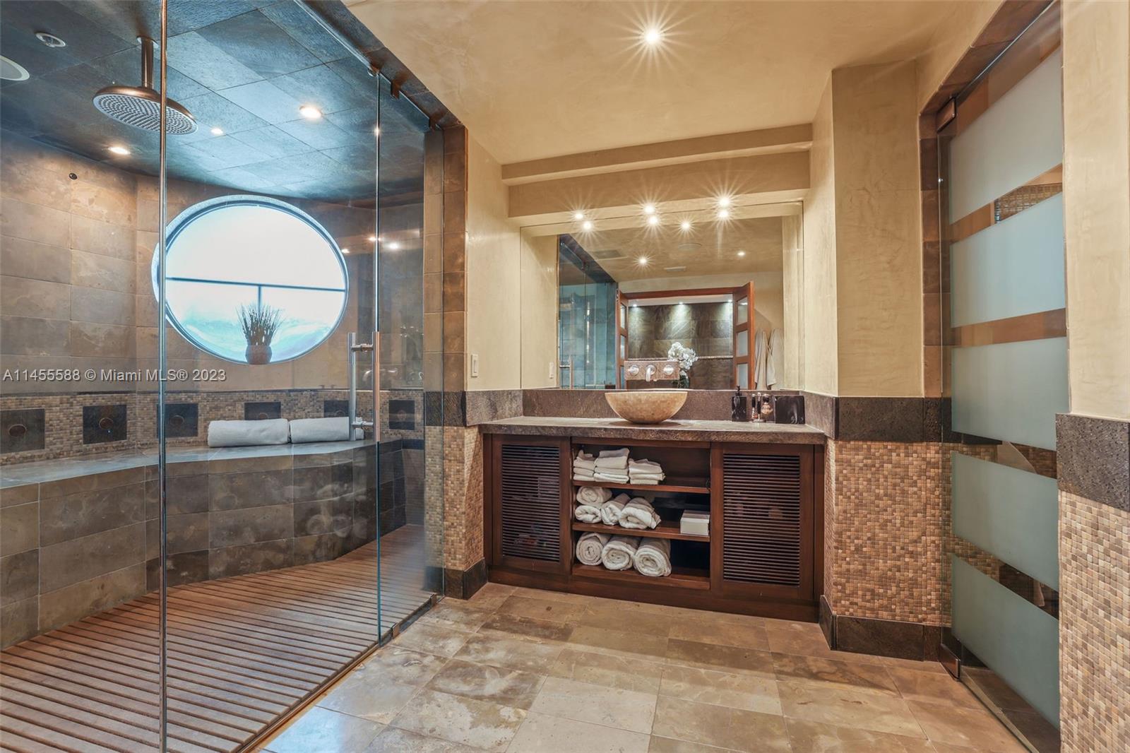 BEACON HARBOUR CONDO - Residential