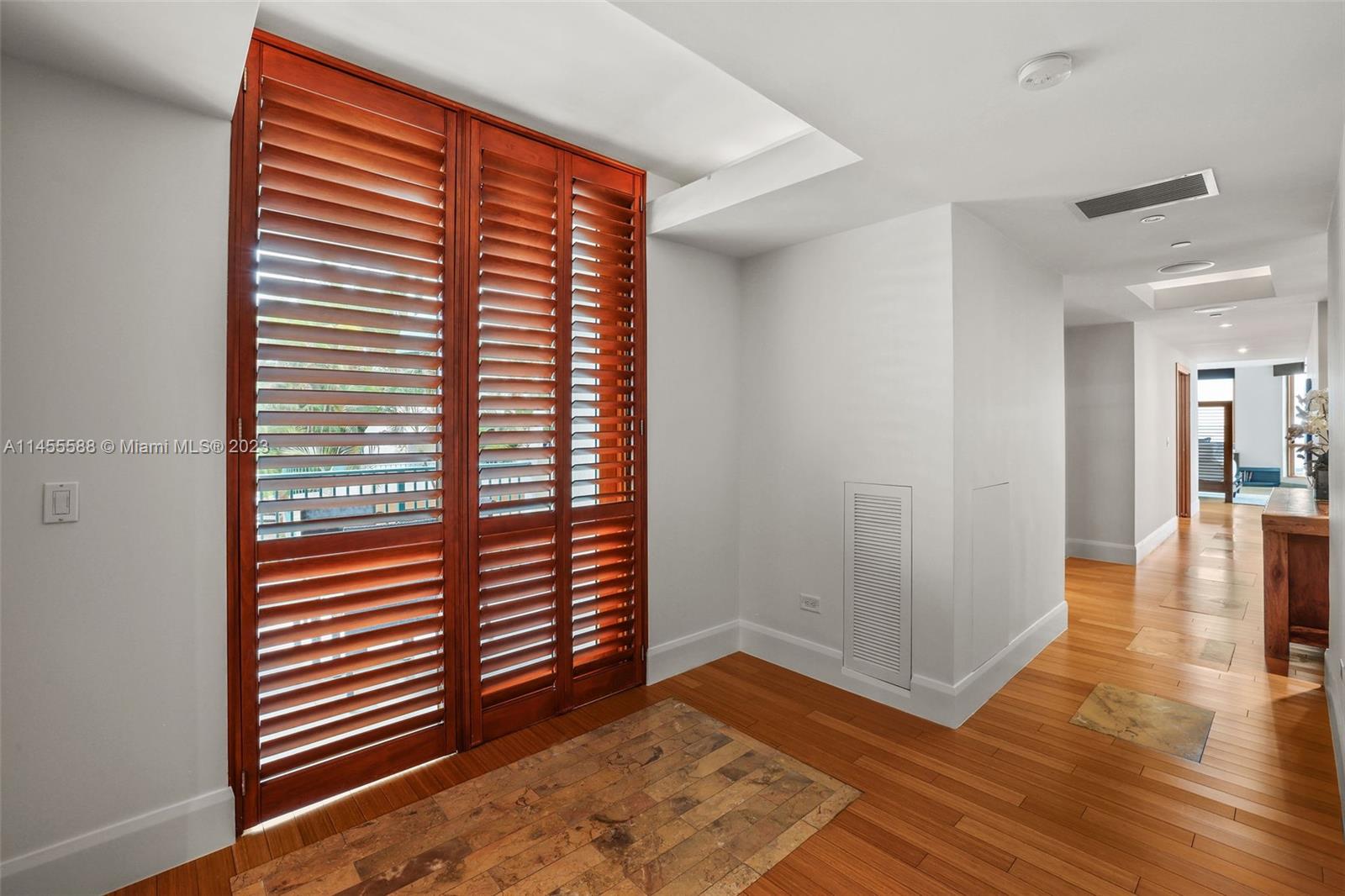 BEACON HARBOUR CONDO - Residential