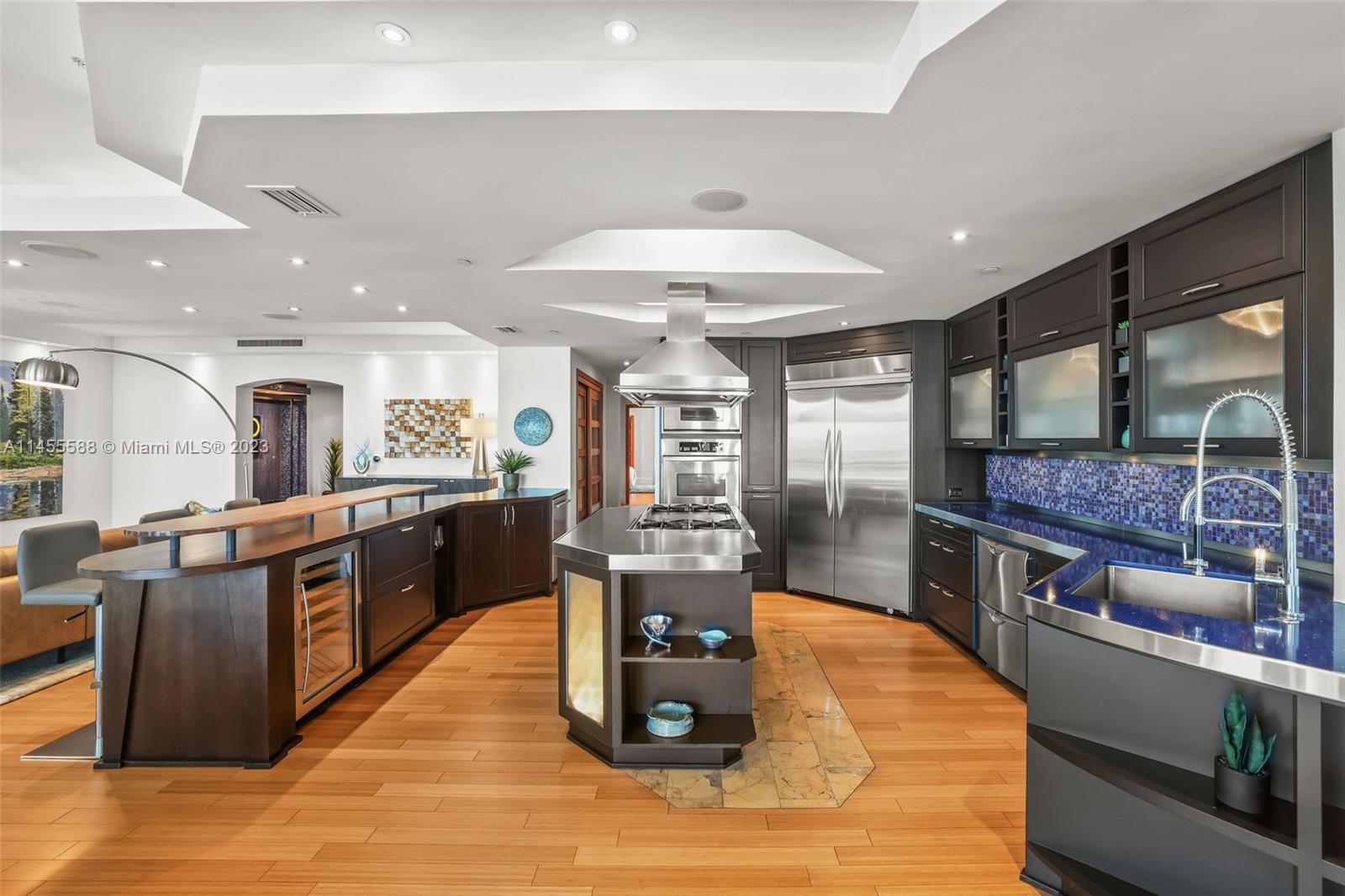 BEACON HARBOUR CONDO - Residential