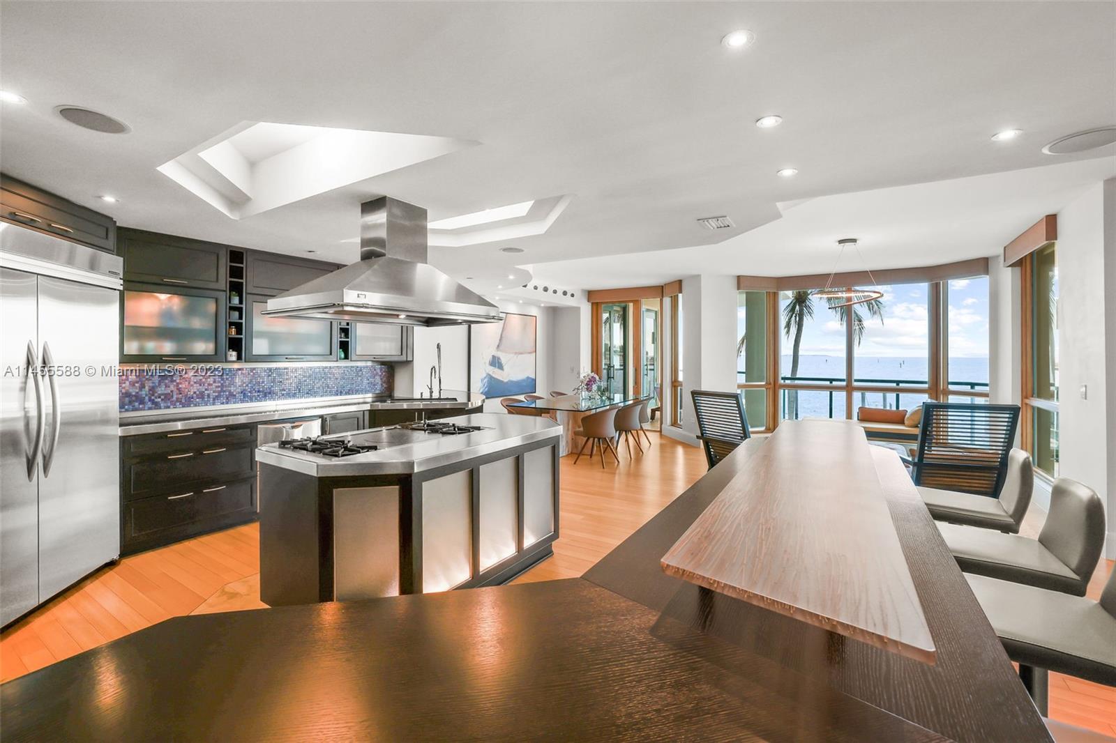 BEACON HARBOUR CONDO - Residential