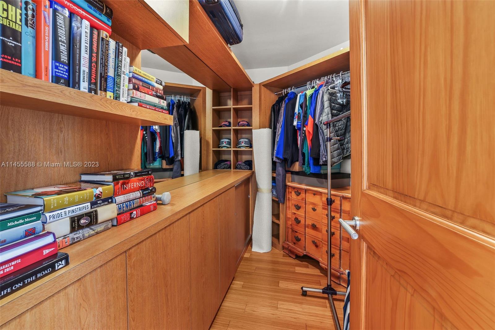 BEACON HARBOUR CONDO - Residential