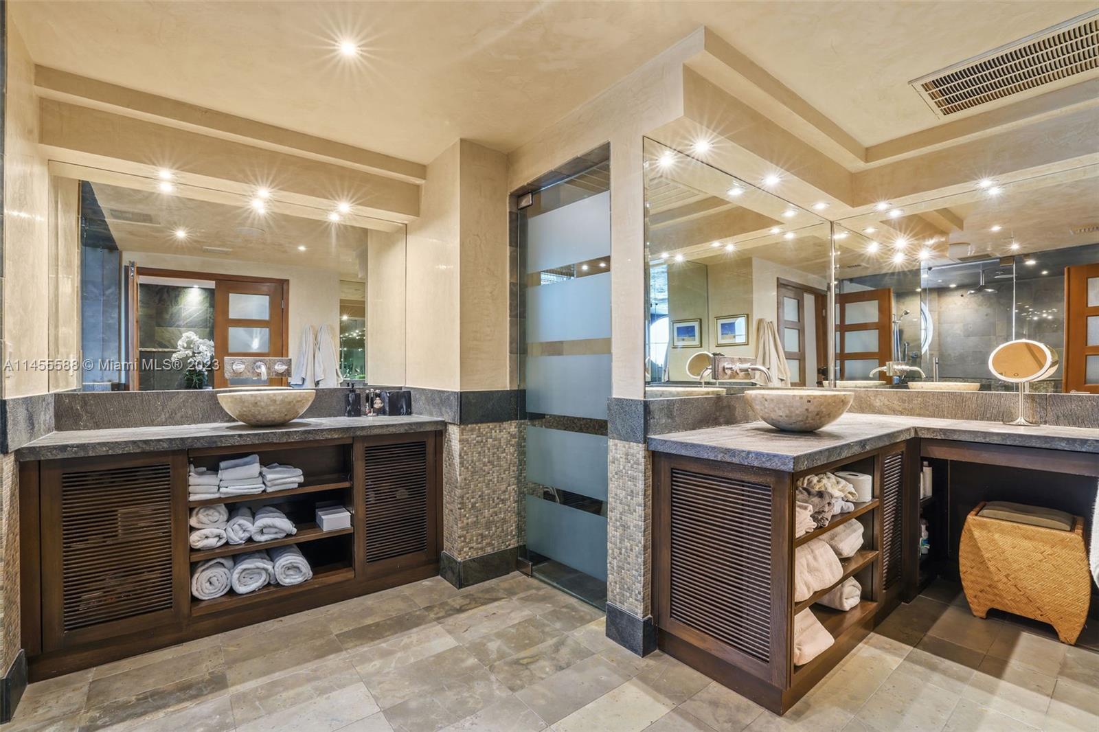 BEACON HARBOUR CONDO - Residential