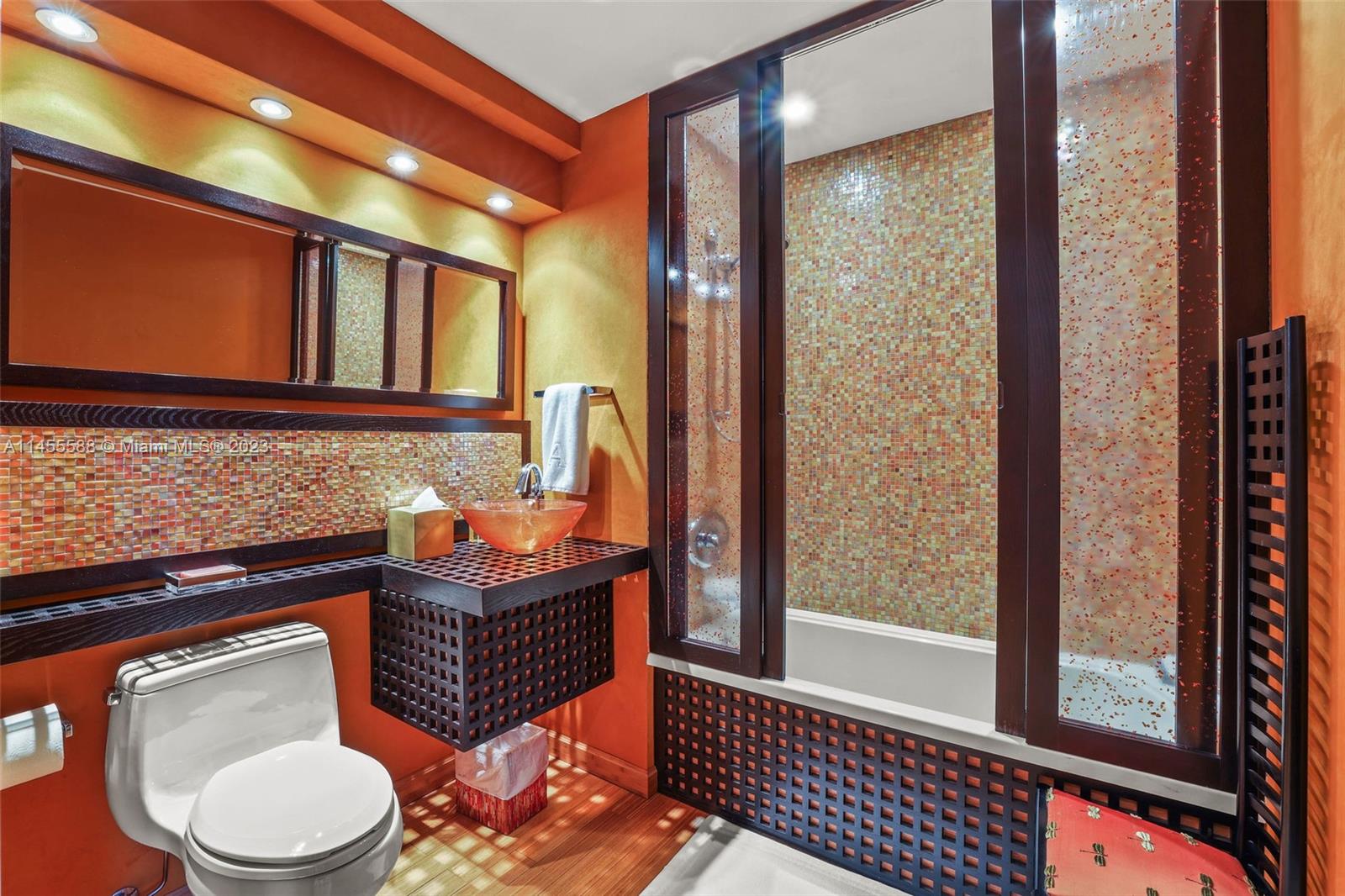 BEACON HARBOUR CONDO - Residential