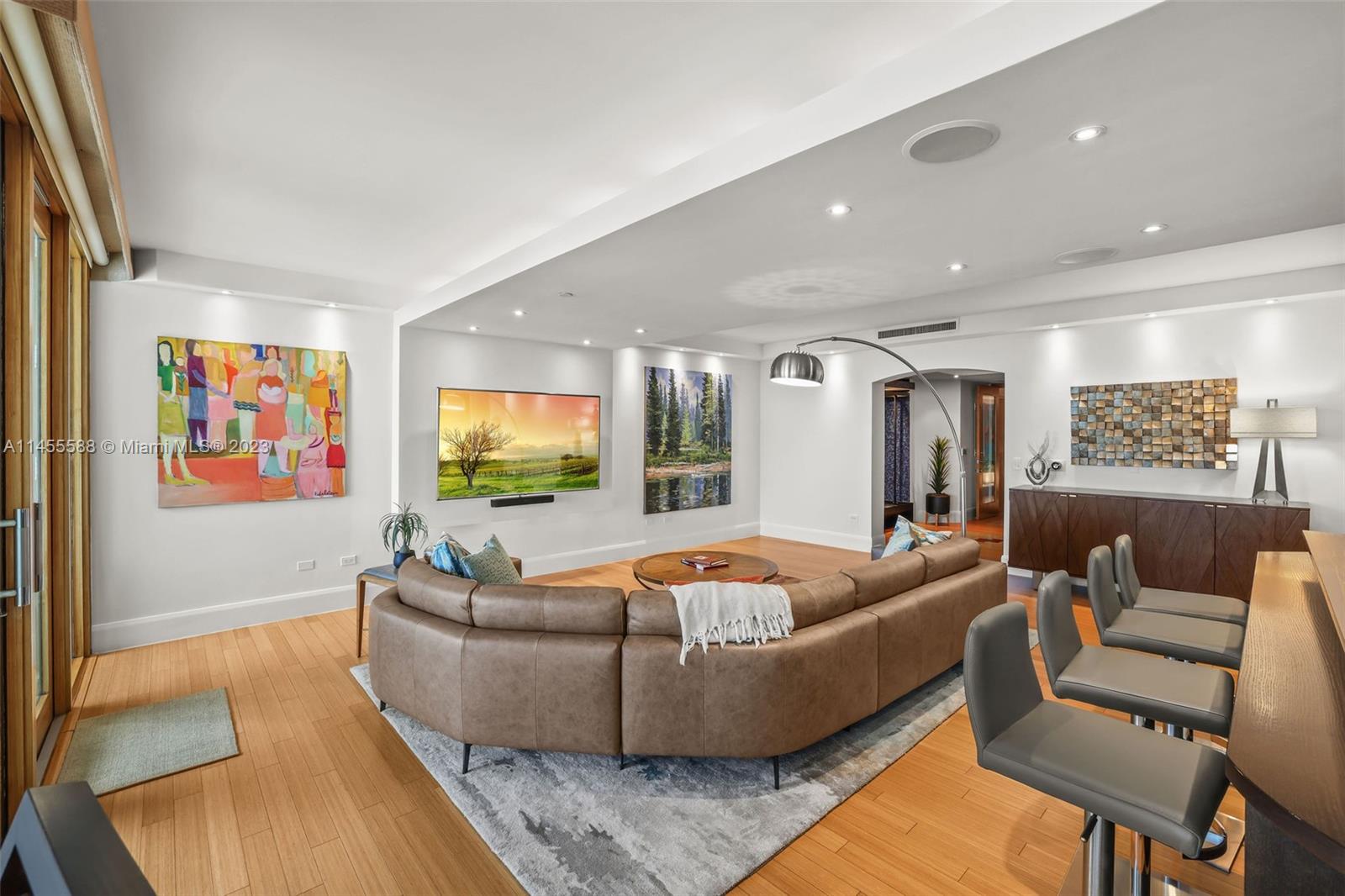 BEACON HARBOUR CONDO - Residential