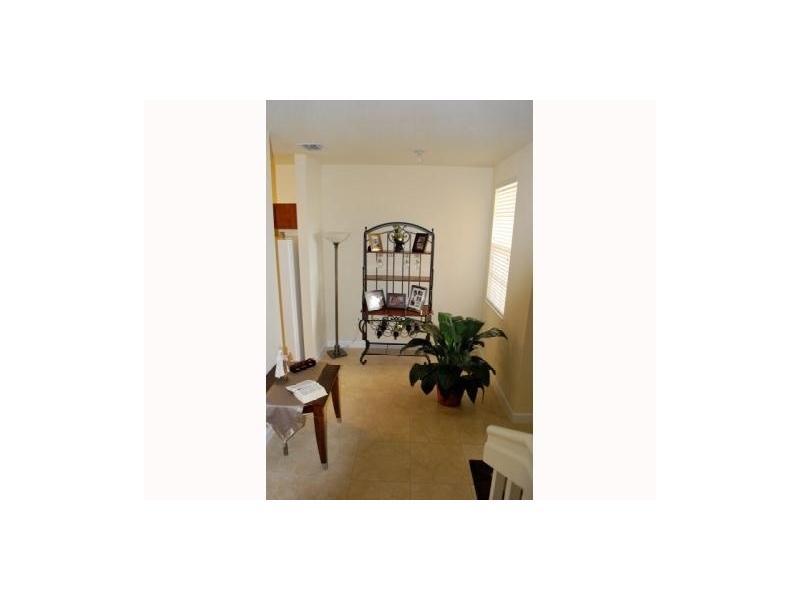 The Shores no.2 - Residential Lease