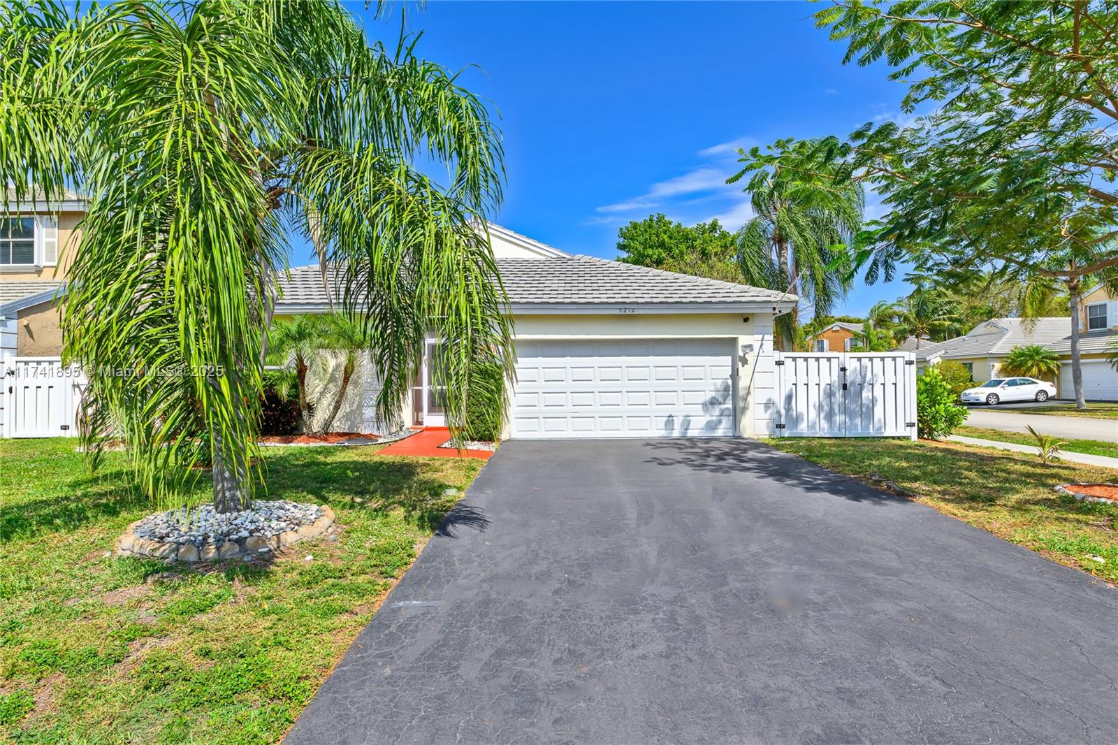 Property for Sale at 5212 Nw 53rd Cir, Coconut Creek, Broward County, Florida - Bedrooms: 3 
Bathrooms: 2  - $549,000