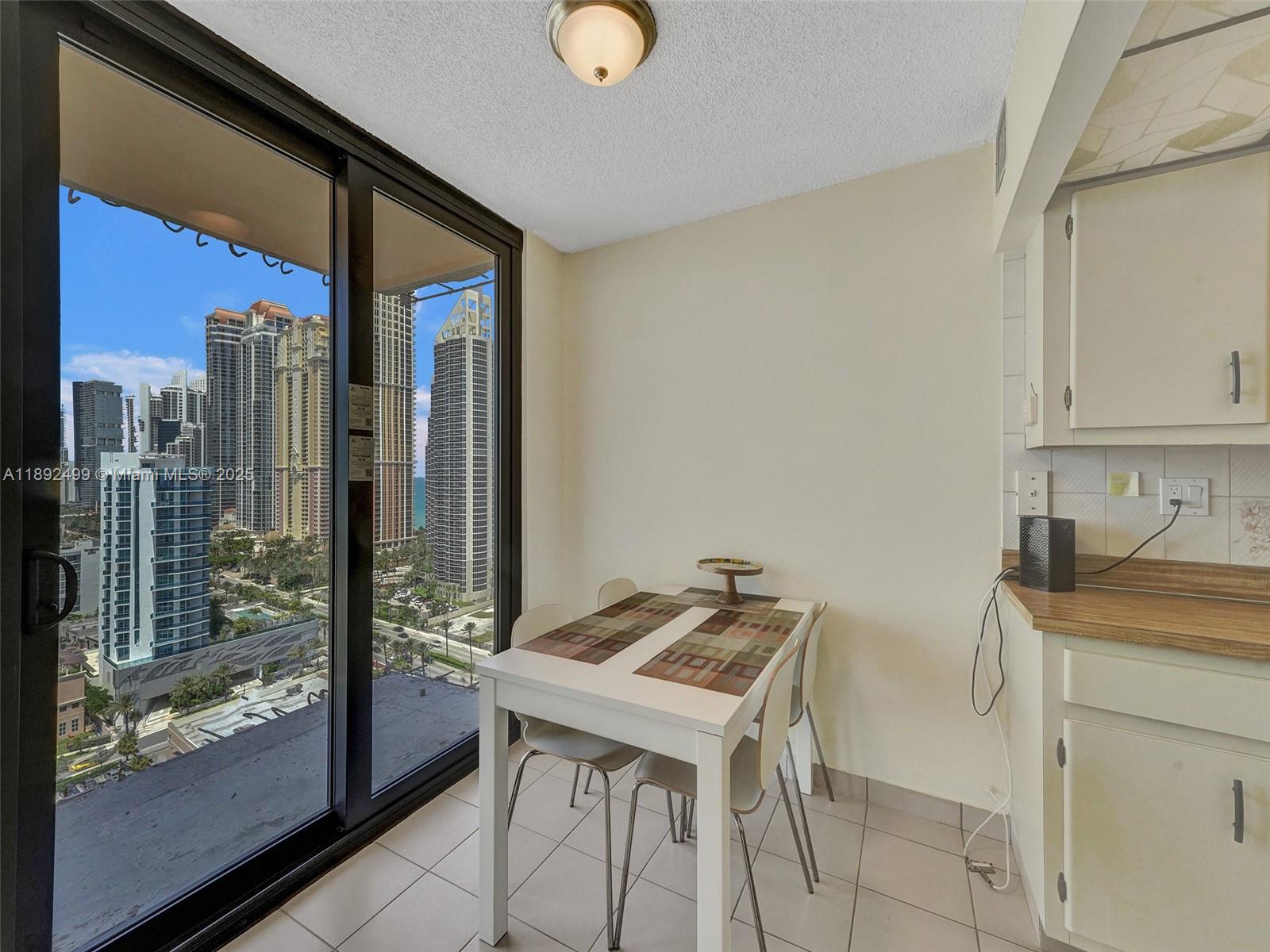 WINSTON TOWERS 600 CONDO - Residential Lease