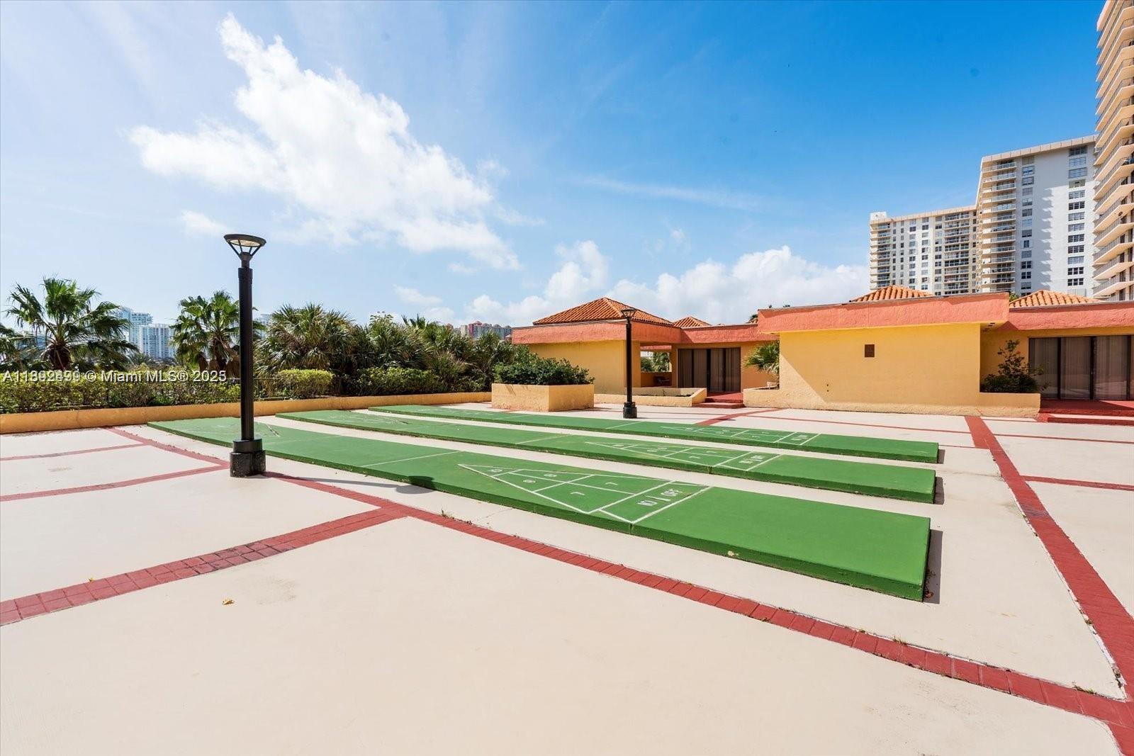 WINSTON TOWERS 600 CONDO - Residential Lease