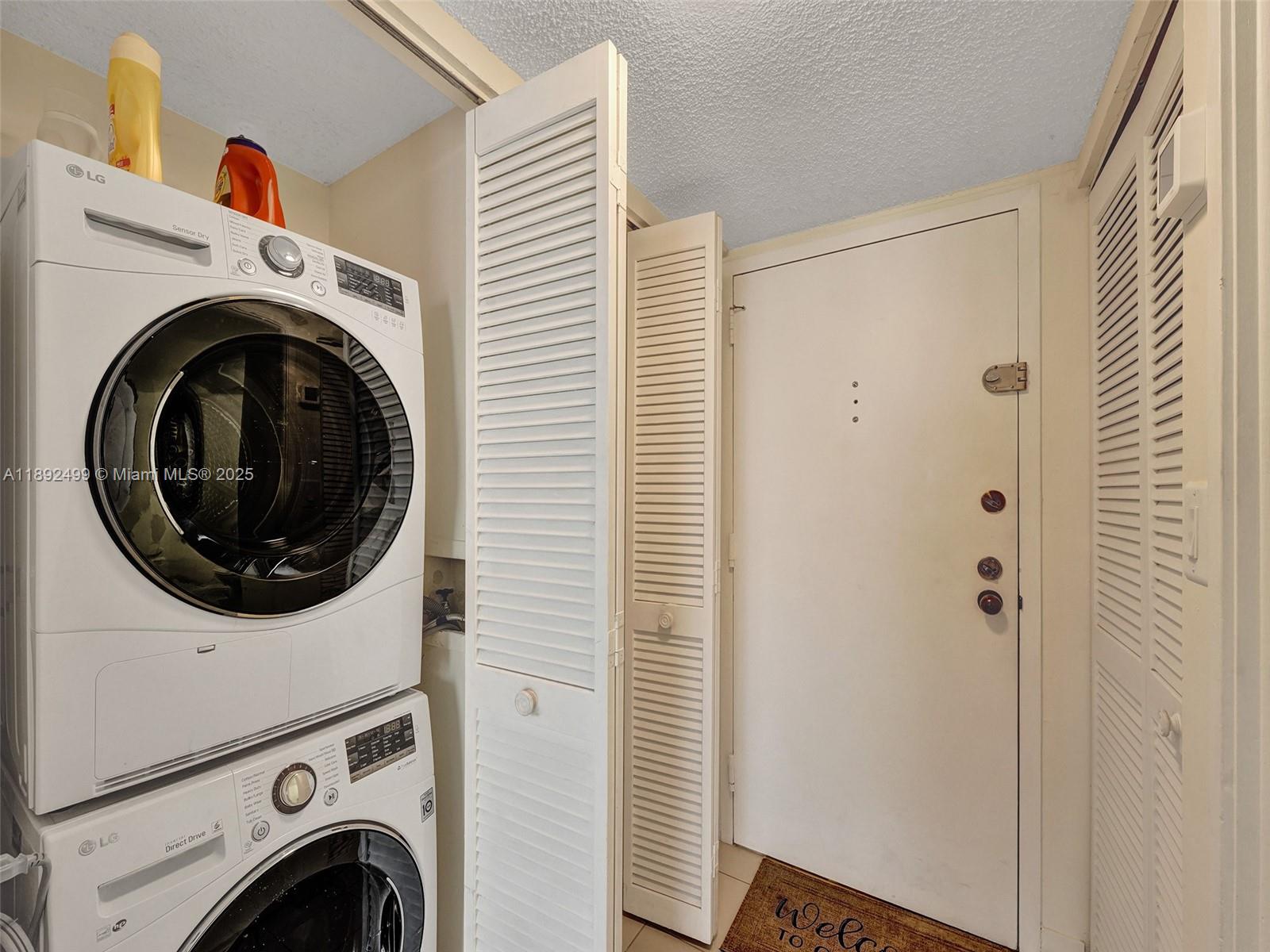 WINSTON TOWERS 600 CONDO - Residential Lease