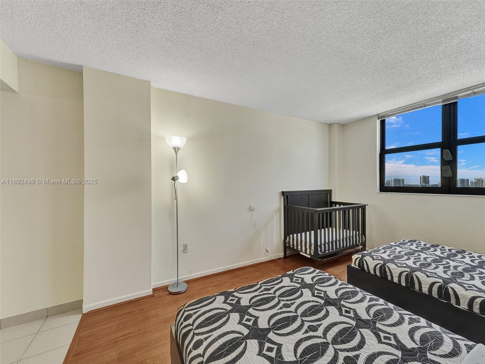 WINSTON TOWERS 600 CONDO - Residential Lease