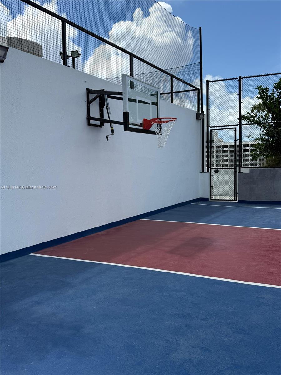 ARIA RESERVE SOUTH TOWER - Residential Lease