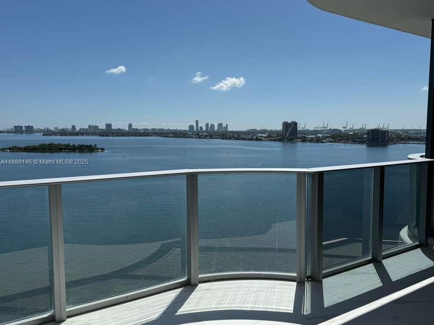 Discover this brand-new residence at Aria Reserve, featuring 2 bedrooms + den and 2.5 bathrooms. Floor-to-ceiling windows open to an expansive balcony with panoramic views of Biscayne Bay and Miami Beach. The modern kitchen is equipped with premium finishes and top-quality appliances. Enjoy world-class amenities including resort-style pools, fitness center with yoga studio, full-service spa with sauna, steam room, and massage rooms, as well as tennis, paddle, squash, basketball, mini golf, playground, BBQ areas, wine cellar, theater, party room, coworking spaces, coffee bar, and a private sports marina. Ideally located close to Wynwood, Brickell, and Miami Beach, Aria Reserve offers the ultimate Miami lifestyle.