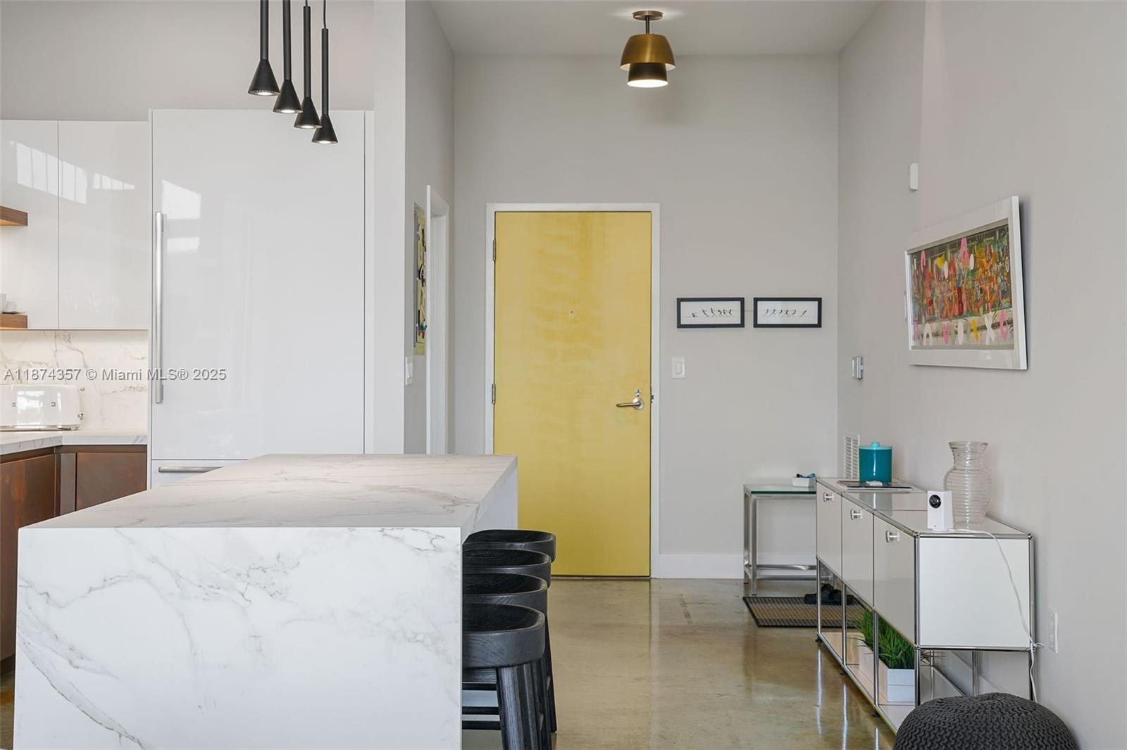 THE MERIDIAN CONDO - Residential