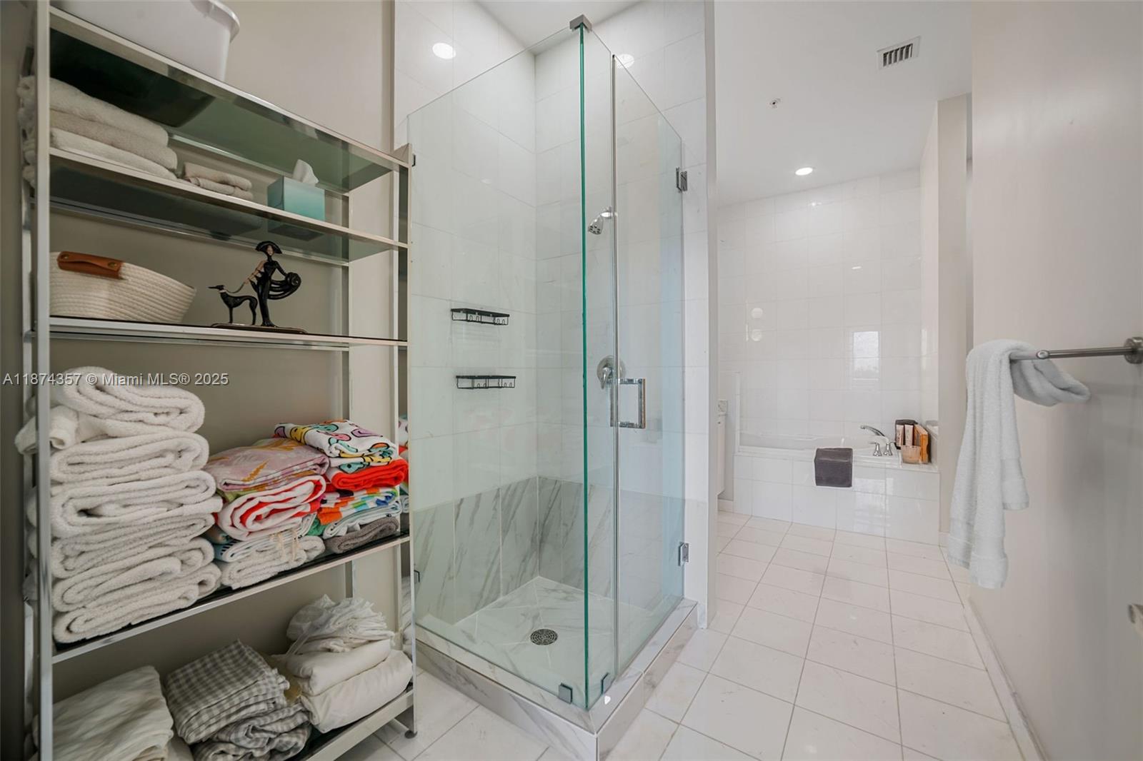 THE MERIDIAN CONDO - Residential